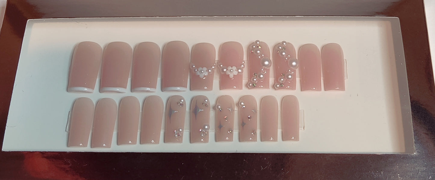 20 PCS Pearl Princess Press On Nail Set